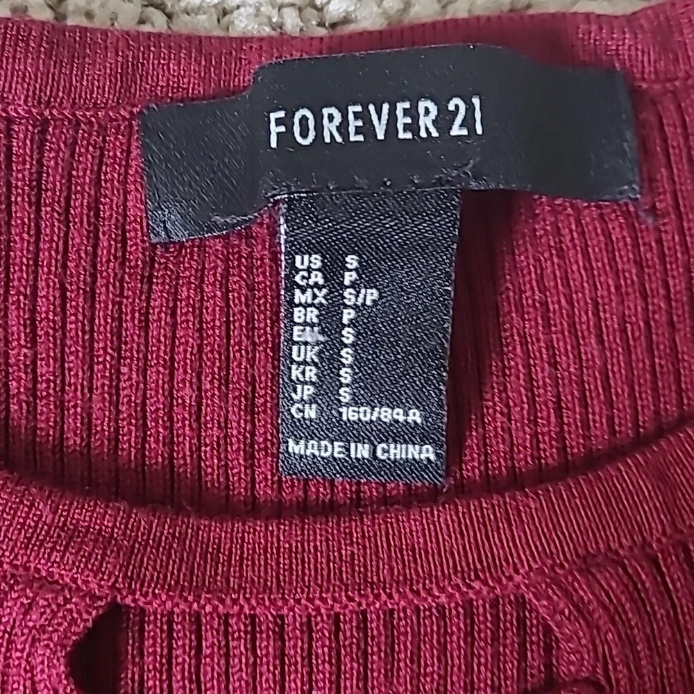 Fitted Ribbed Cropped Sweater